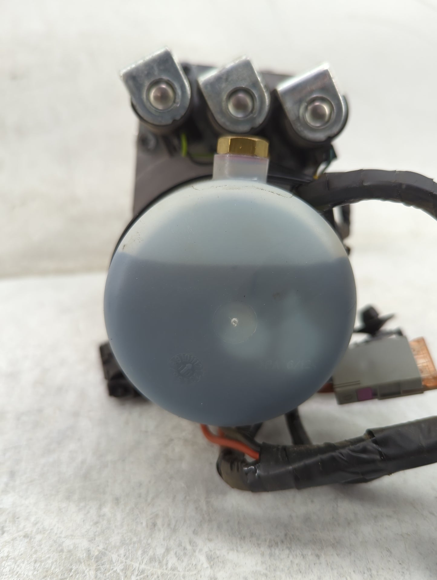 2010-2016 Audi A5 Convertible Lift Motor 1460735 - Oemusedautoparts1.com
