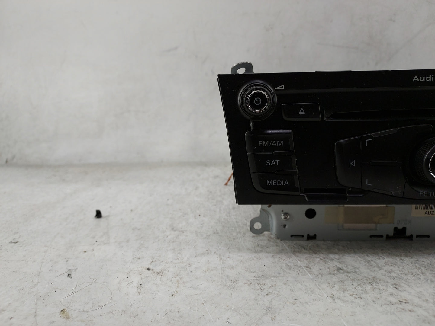 2008-2012 Audi A5 Radio AM FM Cd Player Receiver Replacement P/N:8T1035186R CQ-JA1962G Fits Fits 2008 2009 2010 2011 2012 OE