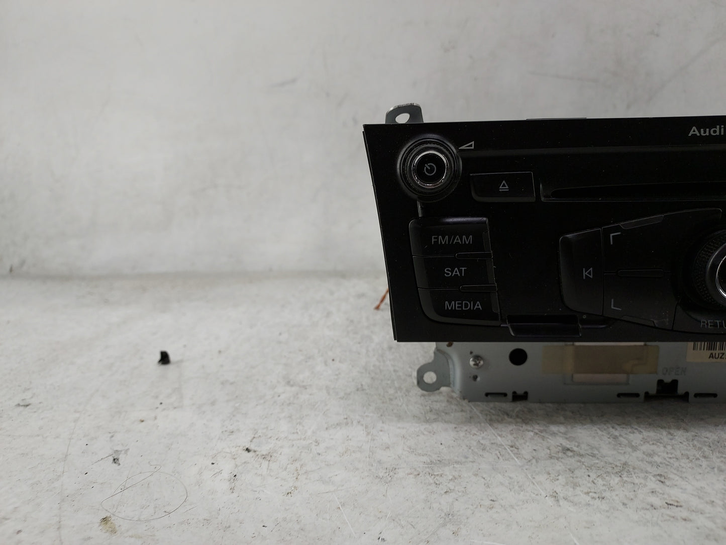 2008-2012 Audi A5 Radio AM FM Cd Player Receiver Replacement P/N:8T1035186R CQ-JA1962G Fits Fits 2008 2009 2010 2011 2012 OE