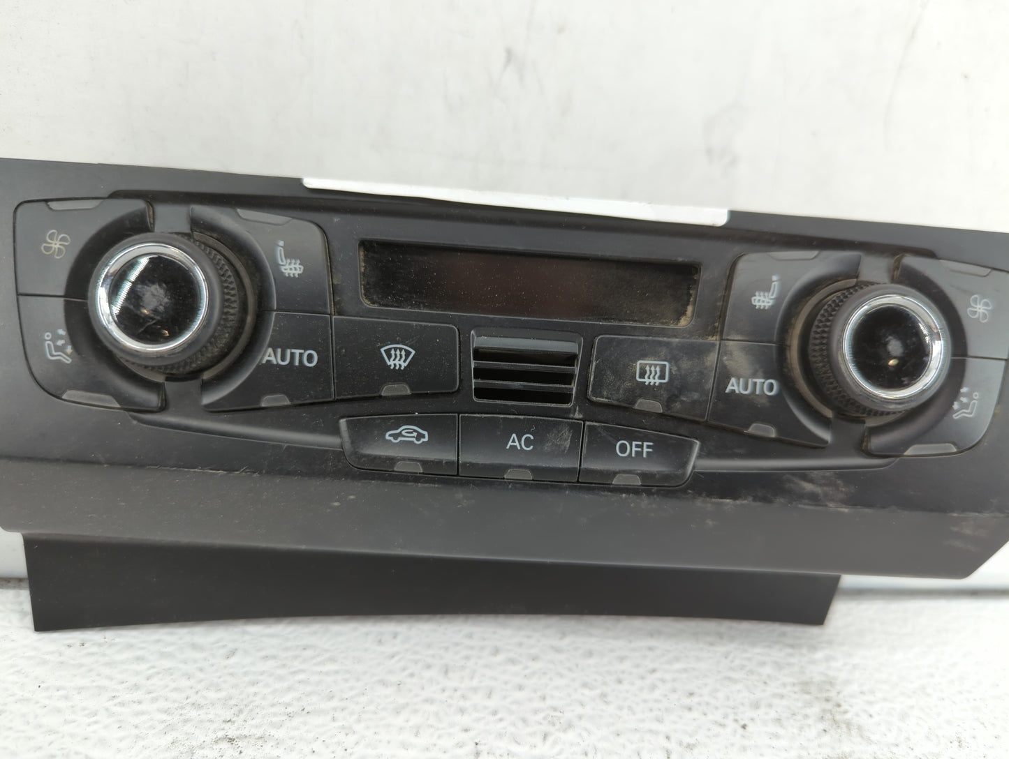 2008-2013 Audi A5 Climate Control Module Temperature AC/Heater Replacement P/N:8T1 820 043 AA 8T1 820 043 AK Fits OEM Used A