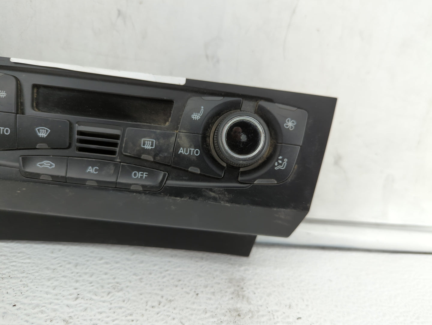 2008-2013 Audi A5 Climate Control Module Temperature AC/Heater Replacement P/N:8T1 820 043 AA 8T1 820 043 AK Fits OEM Used A