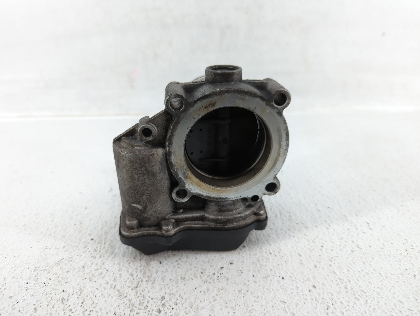 2010-2017 Audi A5 Throttle Body P/N:06F 133 062 Q Fits OEM Used Auto Parts - Oemusedautoparts1.com