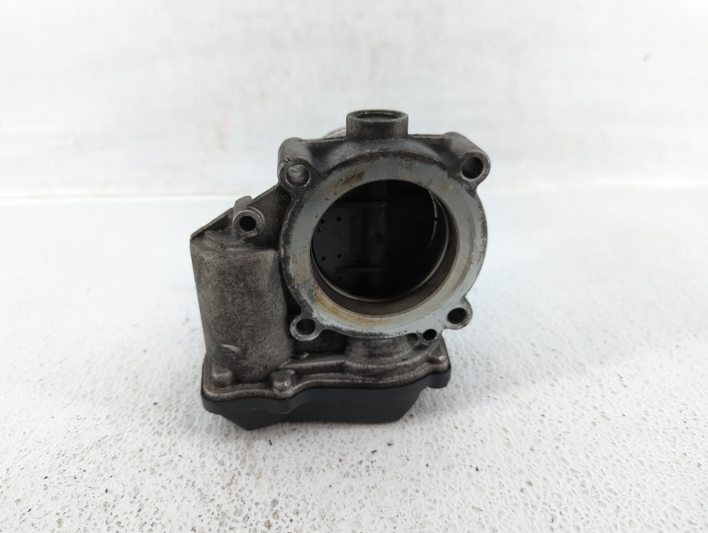 2010-2017 Audi A5 Throttle Body P/N:06F 133 062 Q Fits OEM Used Auto Parts - Oemusedautoparts1.com