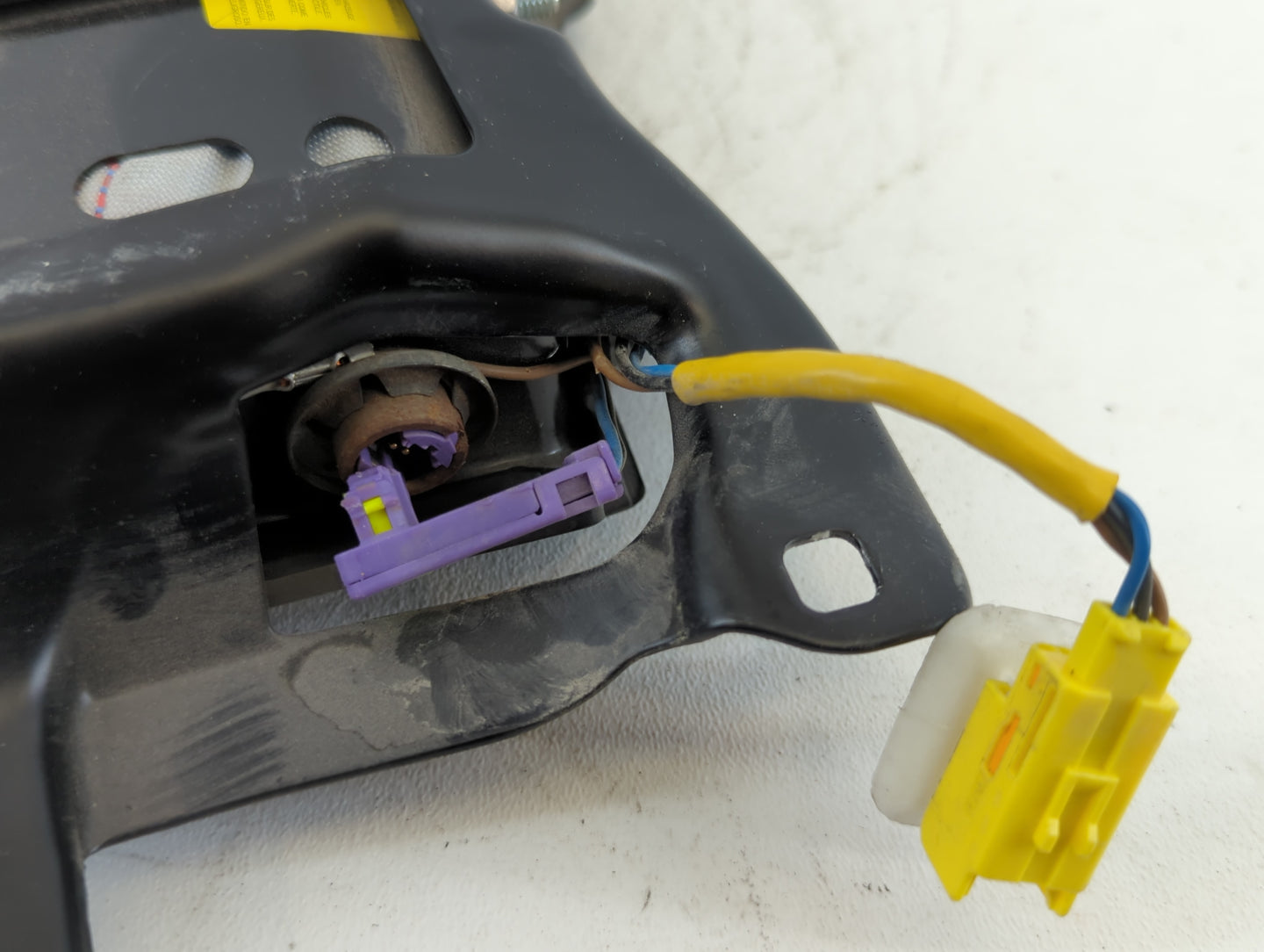 2011-2012 Audi A5 Air Bag Passenger Right Knee OEM P/N:01-KAB1008292NAT/05 Fits Fits 2011 2012 2013 2014 2015 OEM Used Auto 