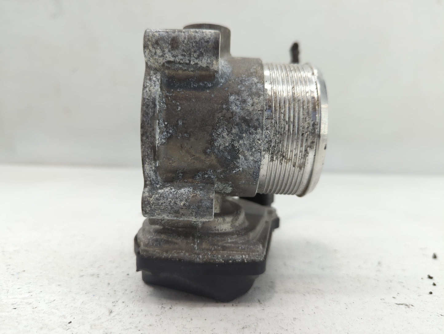 2010-2017 Audi A5 Throttle Body P/N:06F 133 062 Q Fits OEM Used Auto Parts - Oemusedautoparts1.com