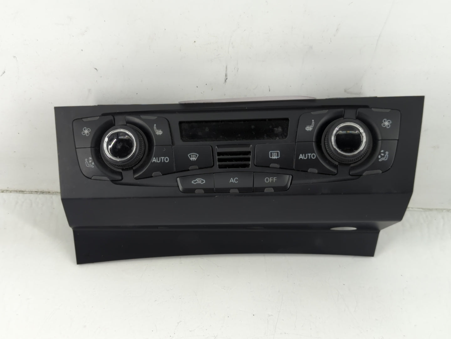 2008-2013 Audi A5 Climate Control Module Temperature AC/Heater Replacement P/N:8T1 820 043 AQ Fits OEM Used Auto Parts - Oem