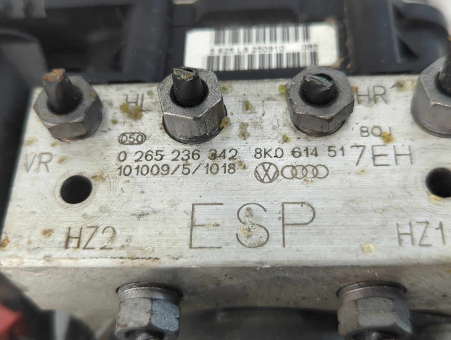 2010-2012 Audi A5 ABS Pump Control Module Replacement P/N:8K0 614 517 Fits Fits 2010 2011 2012 OEM Used Auto Parts - Oemused