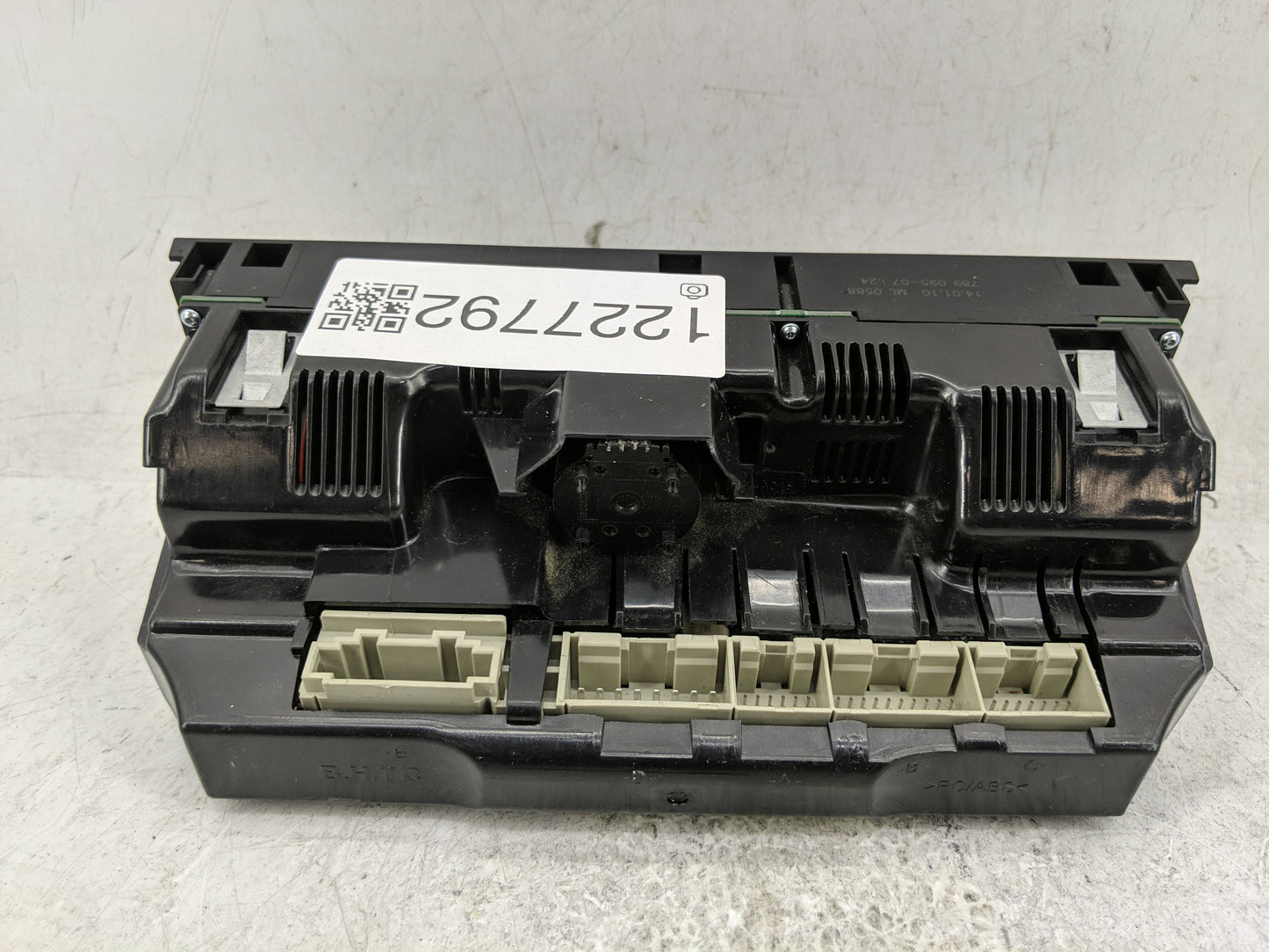 2006-2011 Audi A6 Climate Control Module Temperature AC/Heater Replacement P/N:4F1 820 043 AL Fits OEM Used Auto Parts - Oem