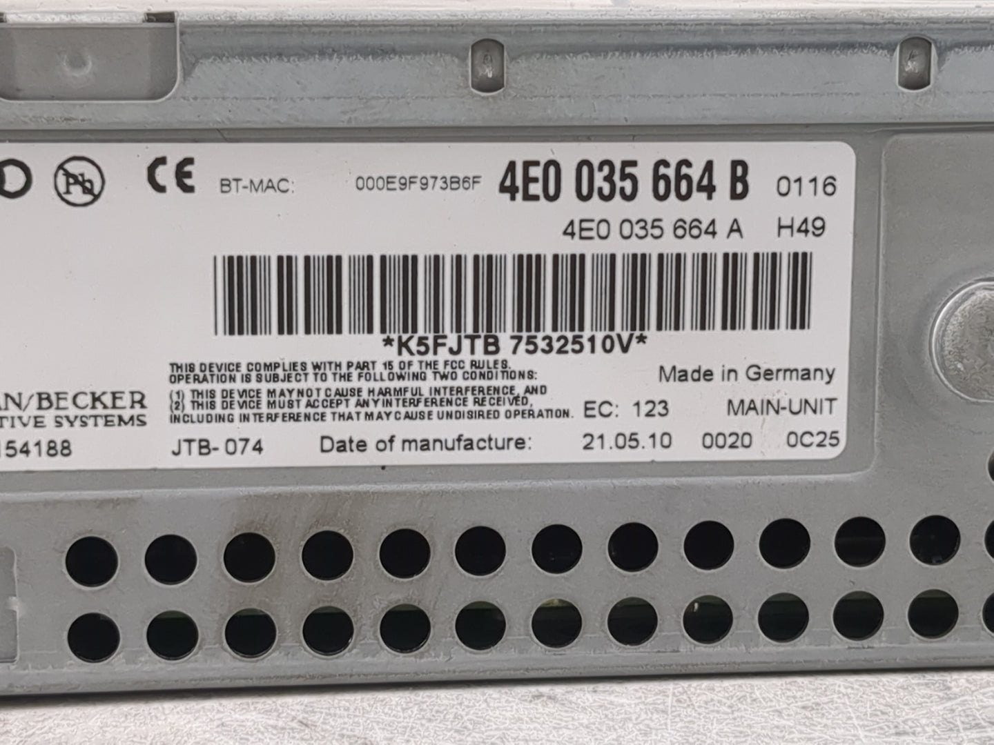 2010-2011 Audi A6 Radio AM FM Cd Player Receiver Replacement P/N:4E0 035 664 B Fits Fits 2010 2011 OEM Used Auto Parts - Oem