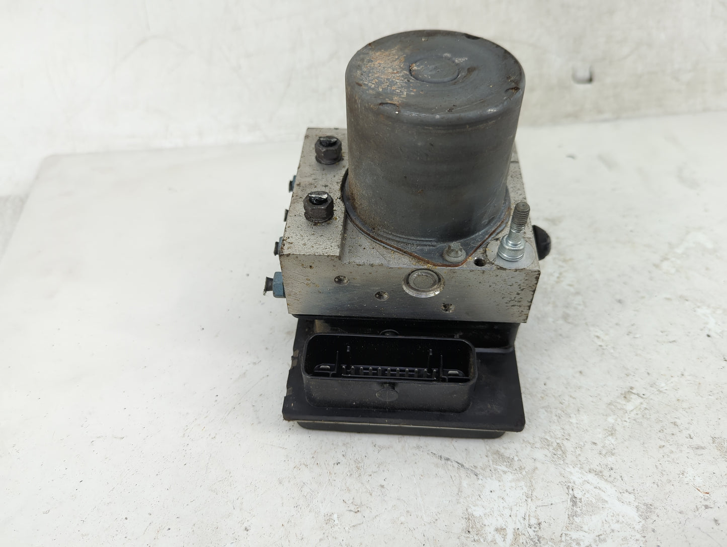 2011 Audi A6 ABS Pump Control Module Replacement P/N:4F0910517AL 4F0614517BA Fits OEM Used Auto Parts - Oemusedautoparts1.co