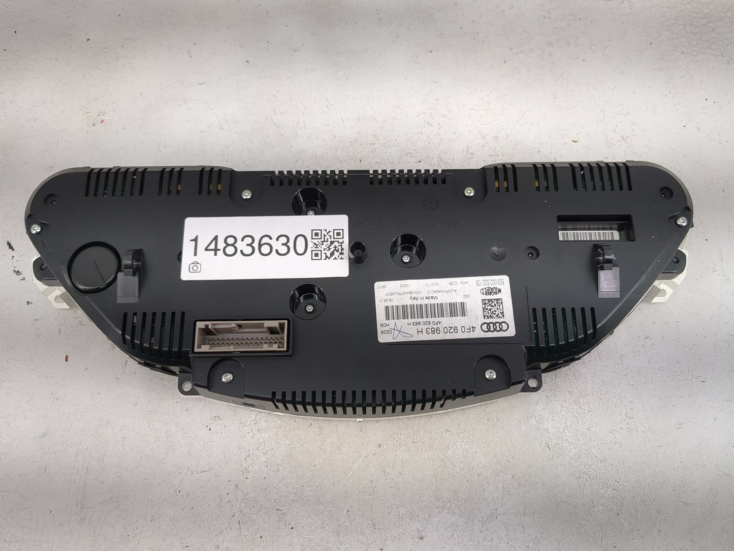 2009-2011 Audi A6 Instrument Cluster Speedometer Gauges P/N:4F0920983H 503002322105 Miles: Fits Fits 2009 2010 2011 OEM Used