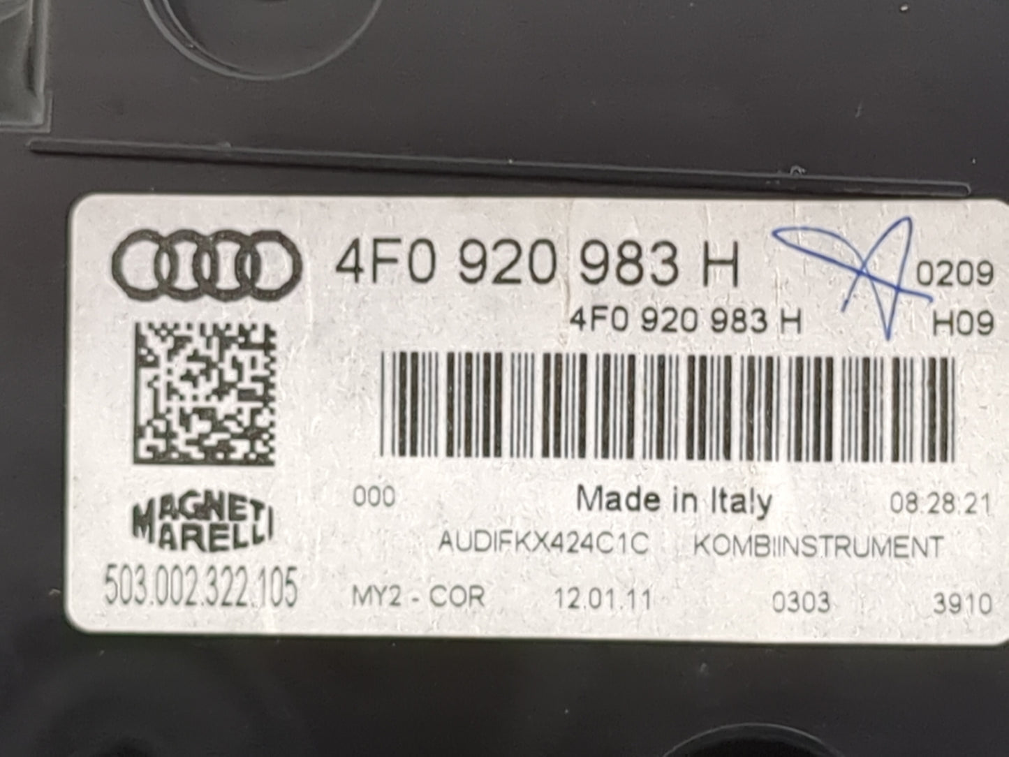 2009-2011 Audi A6 Instrument Cluster Speedometer Gauges P/N:4F0920983H 503002322105 Miles: Fits Fits 2009 2010 2011 OEM Used