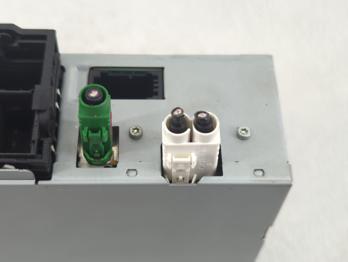 2009-2012 Audi Q5 Radio AM FM Cd Player Receiver Replacement P/N:4G0 035 082 Fits OEM Used Auto Parts - Oemusedautoparts1.co