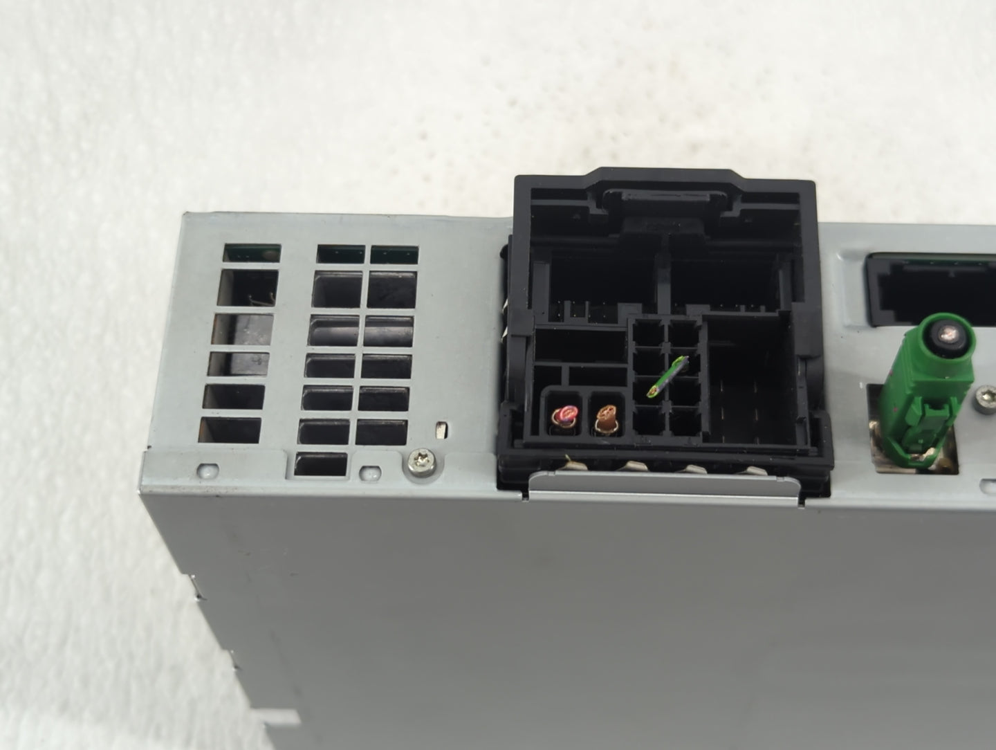 2009-2012 Audi Q5 Radio AM FM Cd Player Receiver Replacement P/N:4G0 035 082 Fits OEM Used Auto Parts - Oemusedautoparts1.co