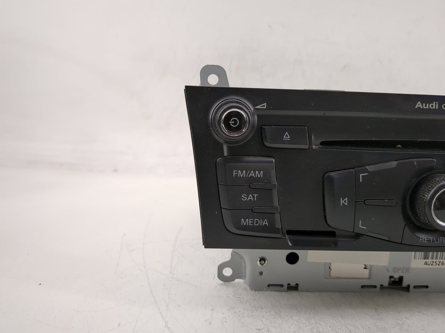 2011-2017 Audi Q5 Radio AM FM Cd Player Receiver Replacement P/N:8T1 035 186 R 04294605 Fits OEM Used Auto Parts - Oemusedau