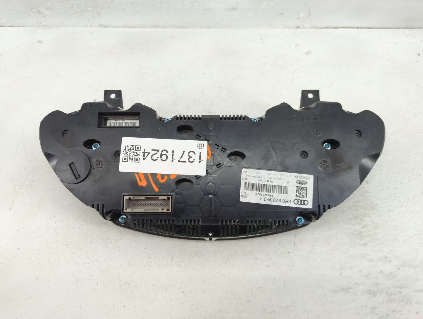 2011-2012 Audi Q5 Instrument Cluster Speedometer Gauges P/N:8R0 920 950 K Fits Fits 2011 2012 OEM Used Auto Parts - Oemuseda