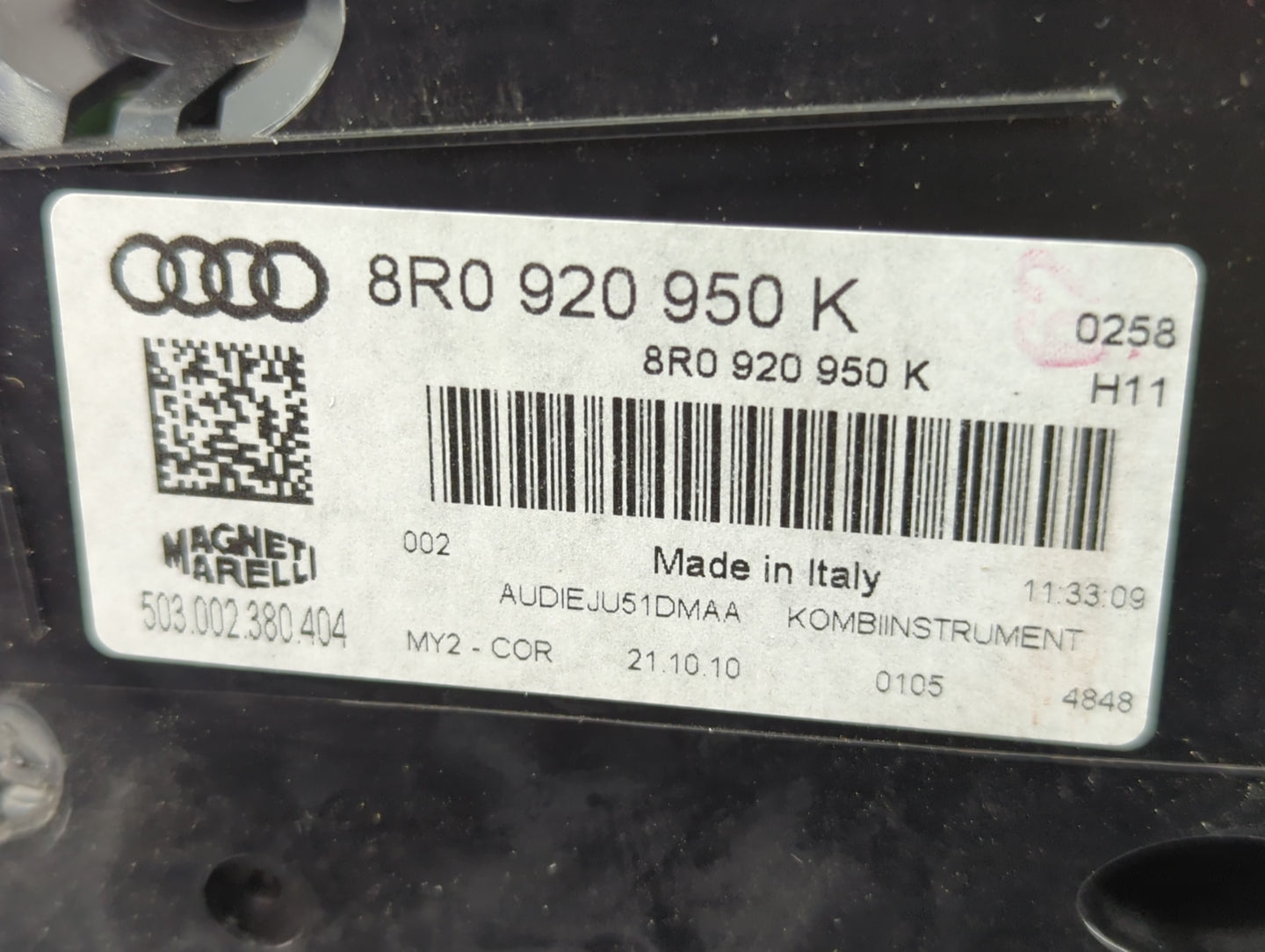 2011-2012 Audi Q5 Instrument Cluster Speedometer Gauges P/N:8R0 920 950 K Fits Fits 2011 2012 OEM Used Auto Parts - Oemuseda