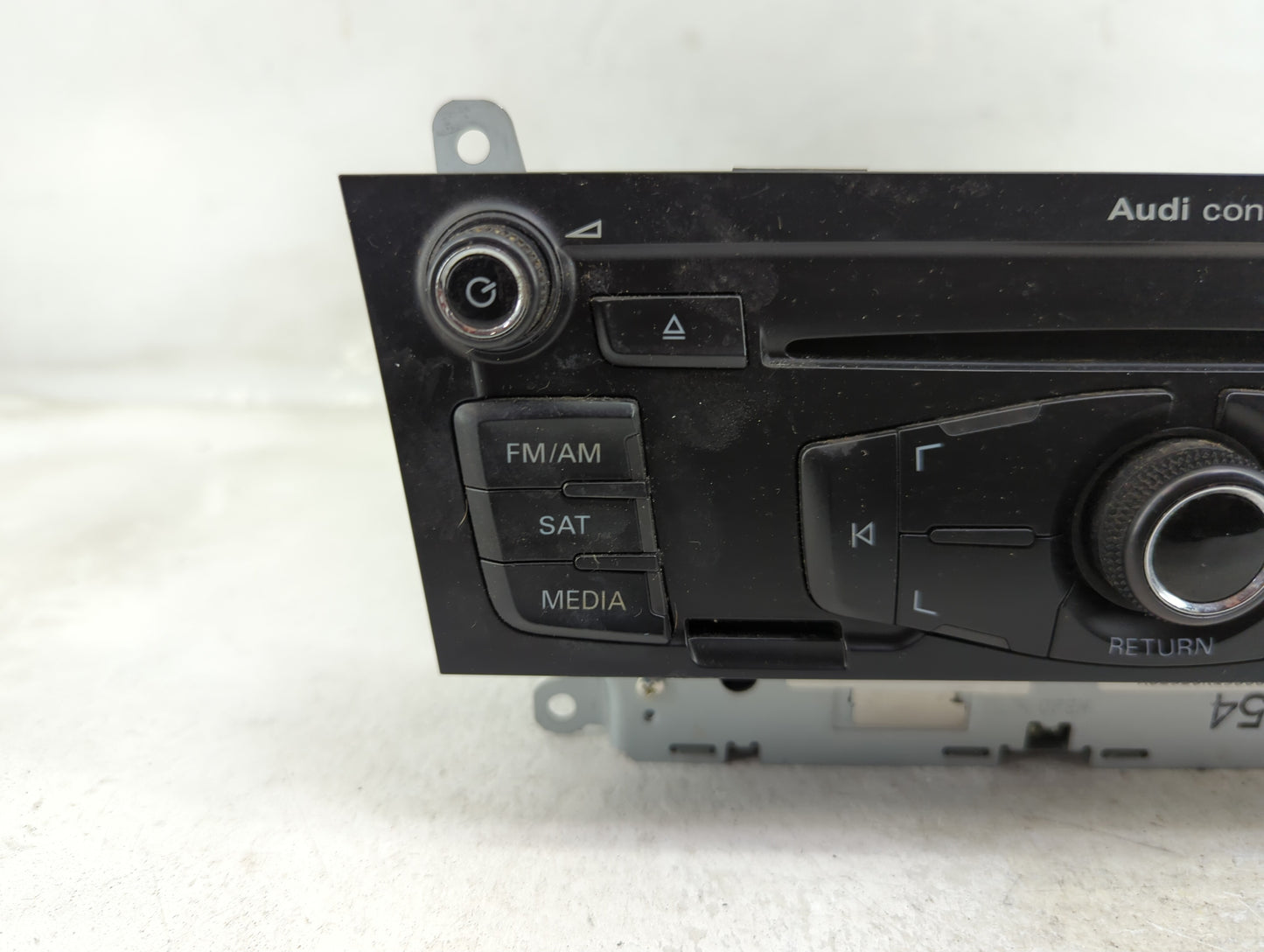 2011-2017 Audi Q5 Radio AM FM Cd Player Receiver Replacement P/N:8T1035186R CQ-JA1962G Fits OEM Used Auto Parts - Oemusedaut