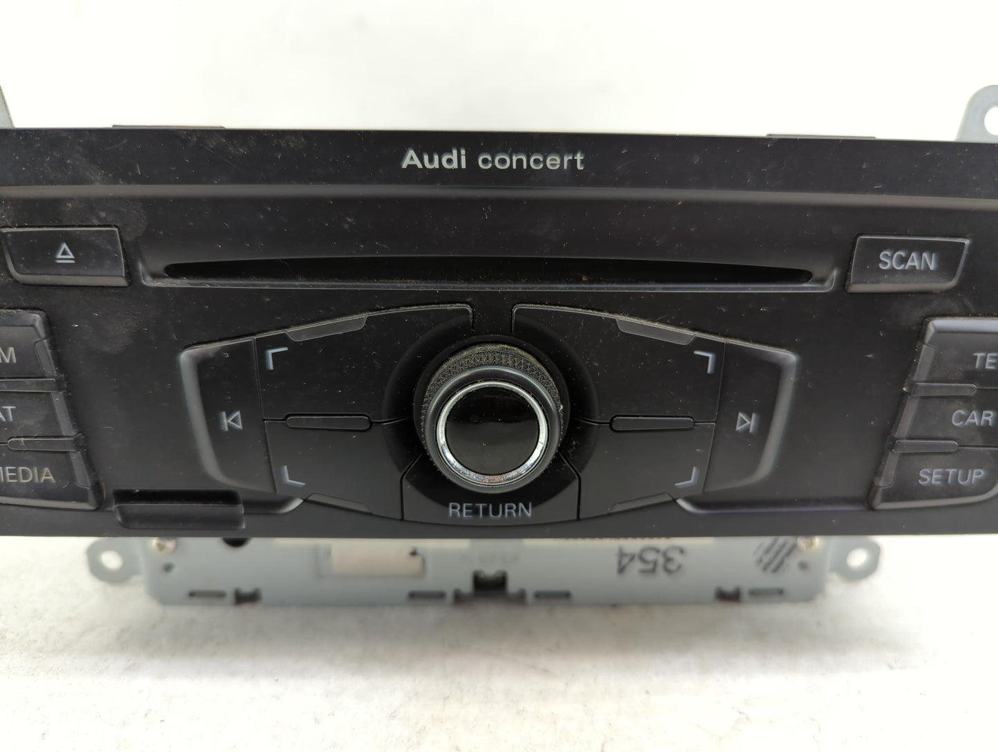 2011-2017 Audi Q5 Radio AM FM Cd Player Receiver Replacement P/N:8T1035186R CQ-JA1962G Fits OEM Used Auto Parts - Oemusedaut