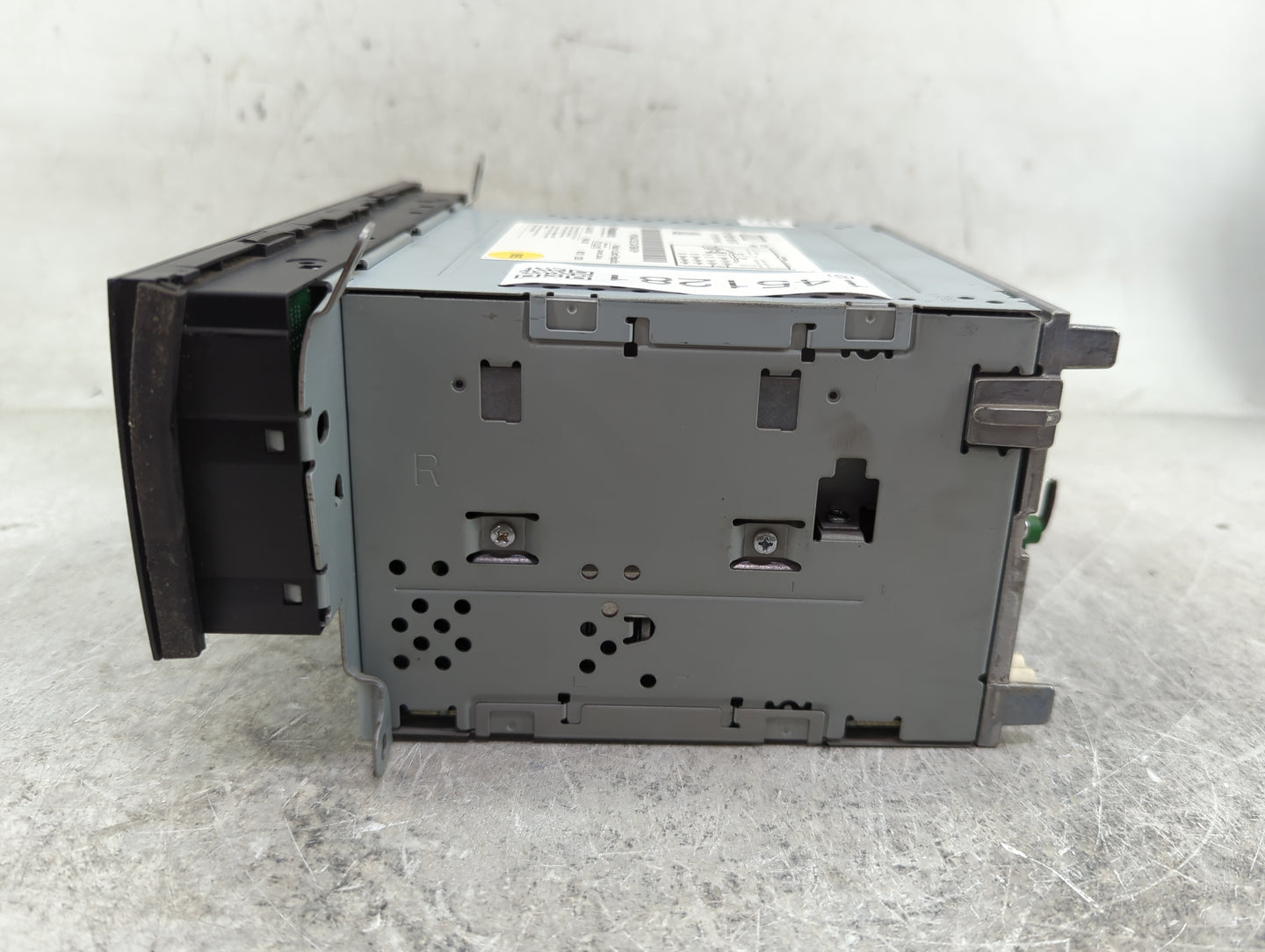 2011-2017 Audi Q5 Radio AM FM Cd Player Receiver Replacement P/N:8T1035186R MGCFC00203F Fits OEM Used Auto Parts - Oemusedau