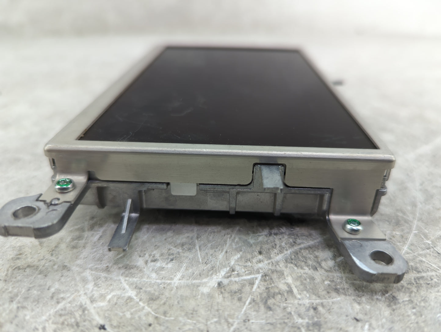 2009-2017 Audi Q5 Information Display Screen - Oemusedautoparts1.com
