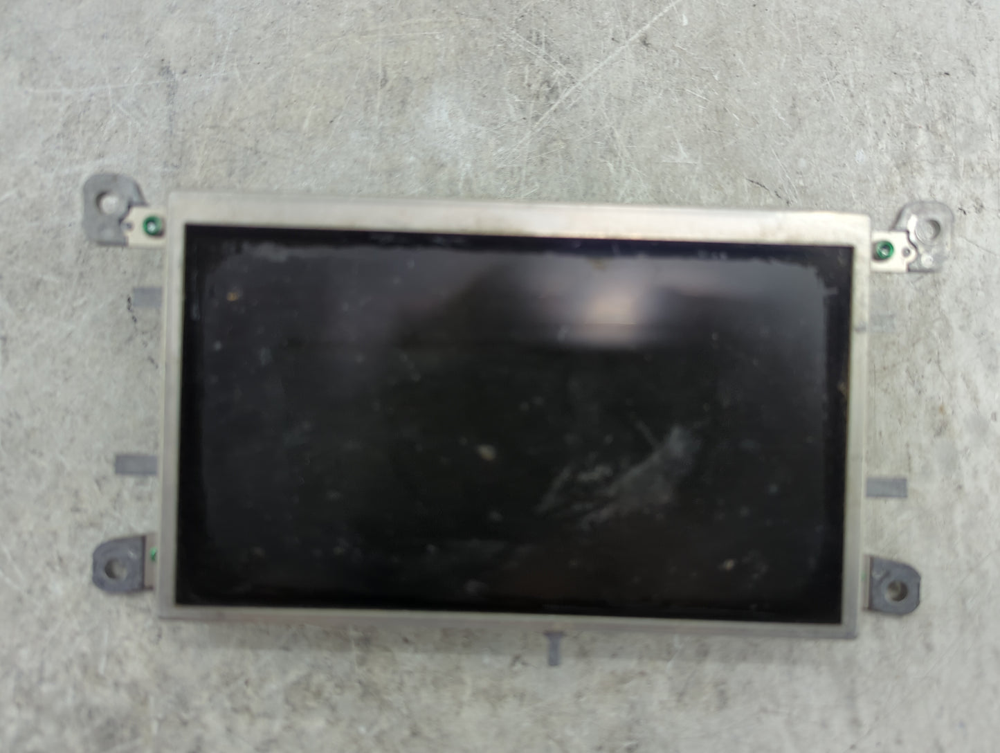 2009-2017 Audi Q5 Information Display Screen - Oemusedautoparts1.com