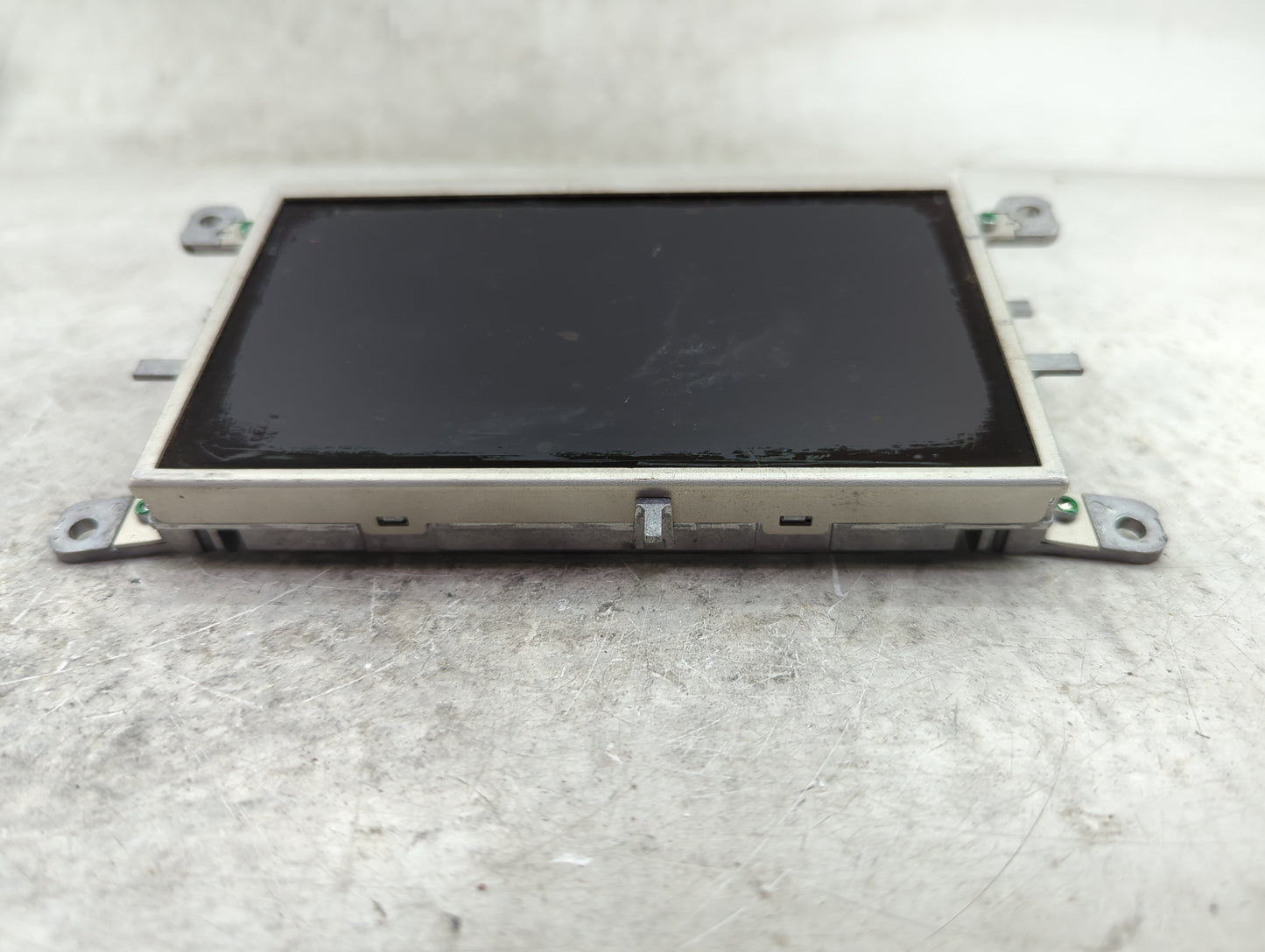2009-2017 Audi Q5 Information Display Screen - Oemusedautoparts1.com