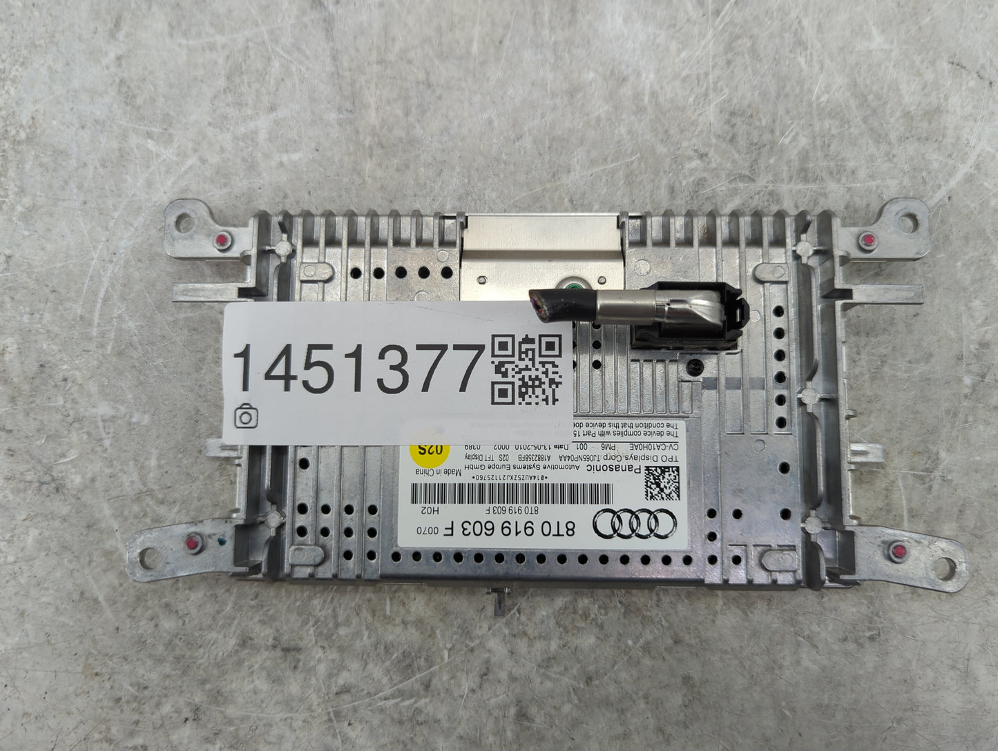 2009-2017 Audi Q5 Information Display Screen - Oemusedautoparts1.com