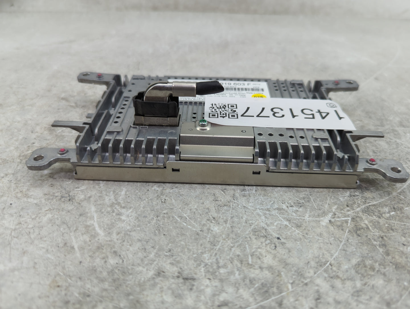 2009-2017 Audi Q5 Information Display Screen - Oemusedautoparts1.com