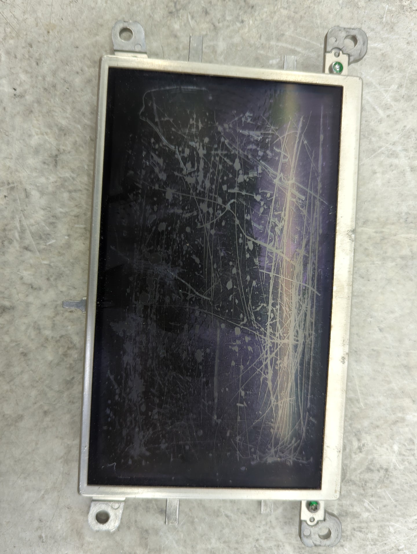 2009-2017 Audi Q5 Information Display Screen - Oemusedautoparts1.com