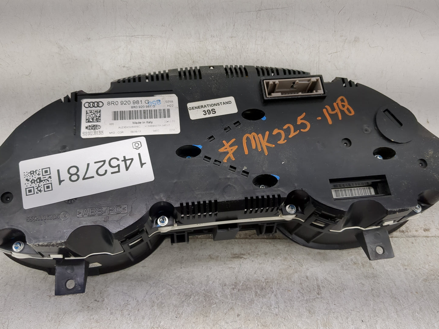 2011-2012 Audi Q5 Instrument Cluster Speedometer Gauges P/N:8R0920981G 503002381305, AUDIEK02A699C Miles:109K Fits Fits 2011