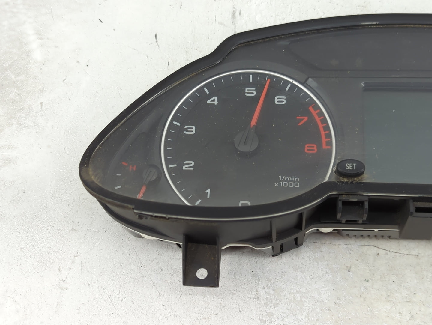 2011-2012 Audi Q5 Instrument Cluster Speedometer Gauges P/N:8R0 920 950 K Miles: Fits Fits 2011 2012 OEM Used Auto Parts - O