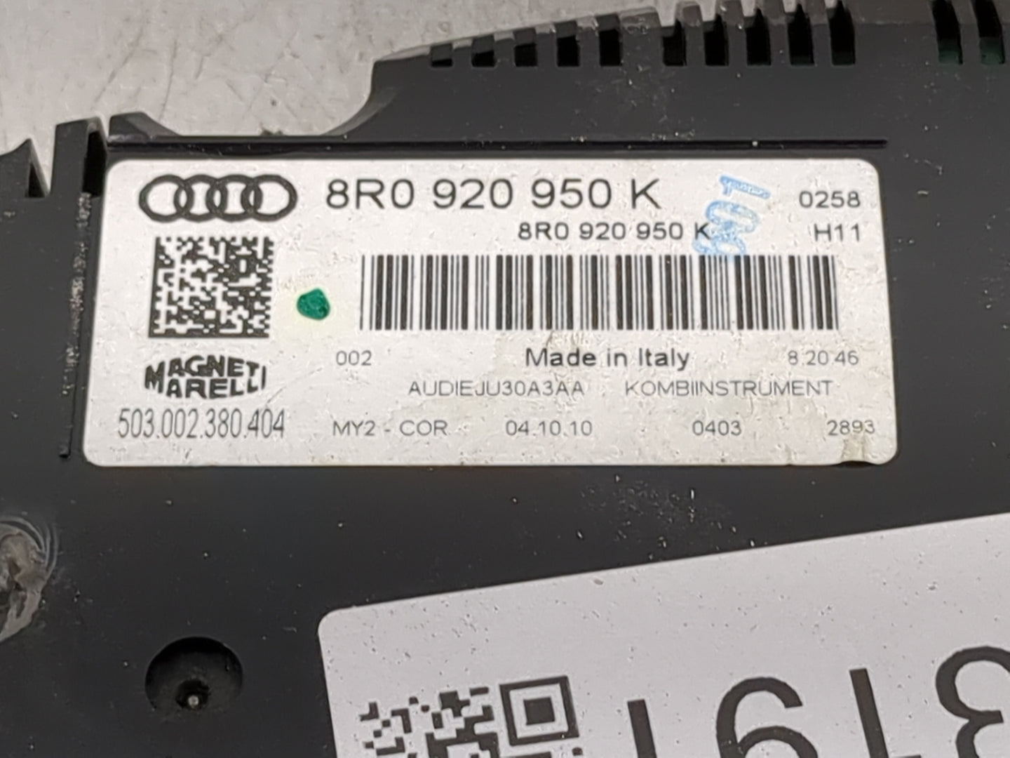 2011-2012 Audi Q5 Instrument Cluster Speedometer Gauges P/N:8R0920950K 503002380404 Miles:100K Fits Fits 2011 2012 OEM Used 