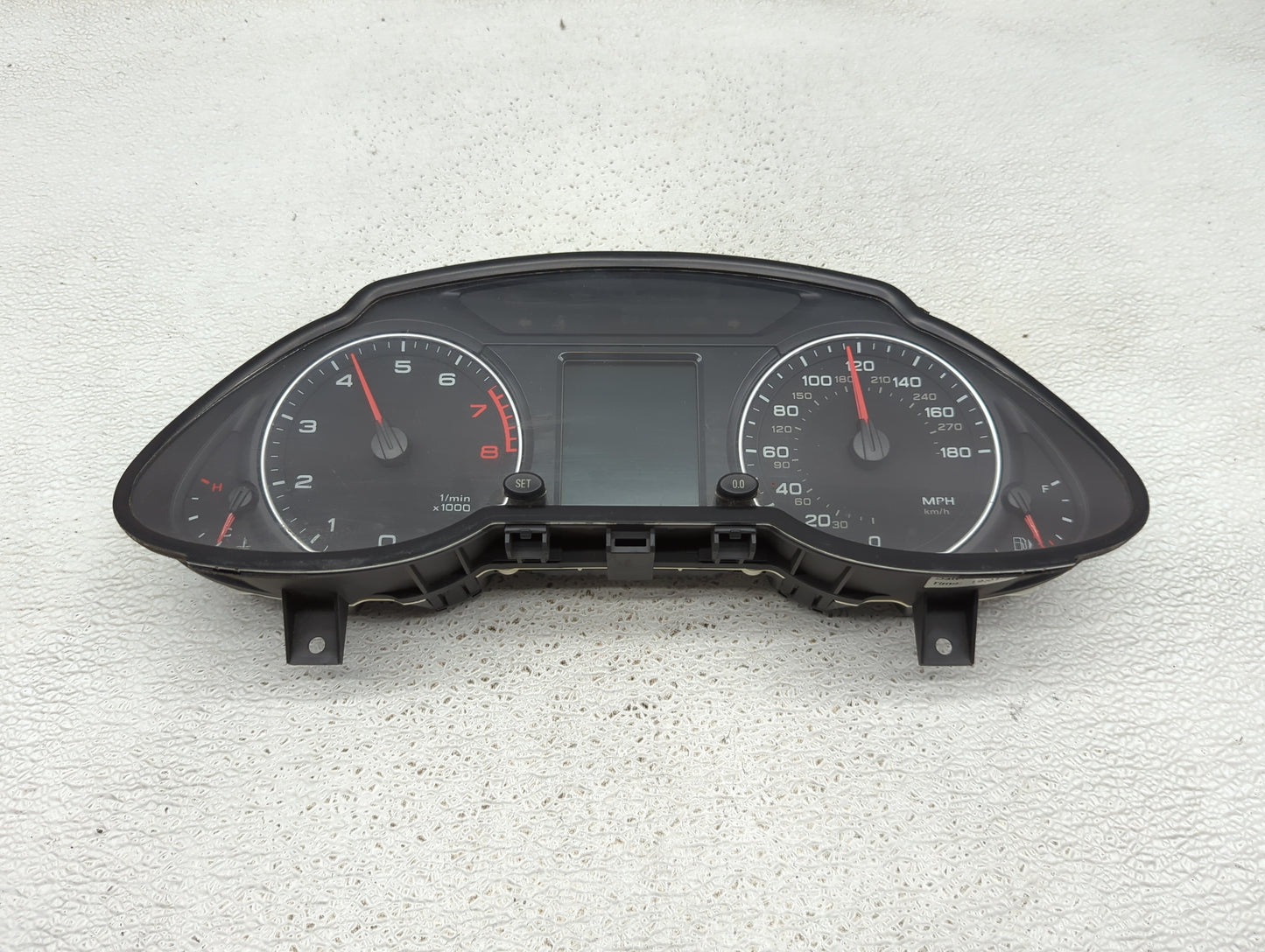 2011-2012 Audi Q5 Instrument Cluster Speedometer Gauges P/N:8R0920950K 503002380404 Fits Fits 2011 2012 OEM Used Auto Parts 