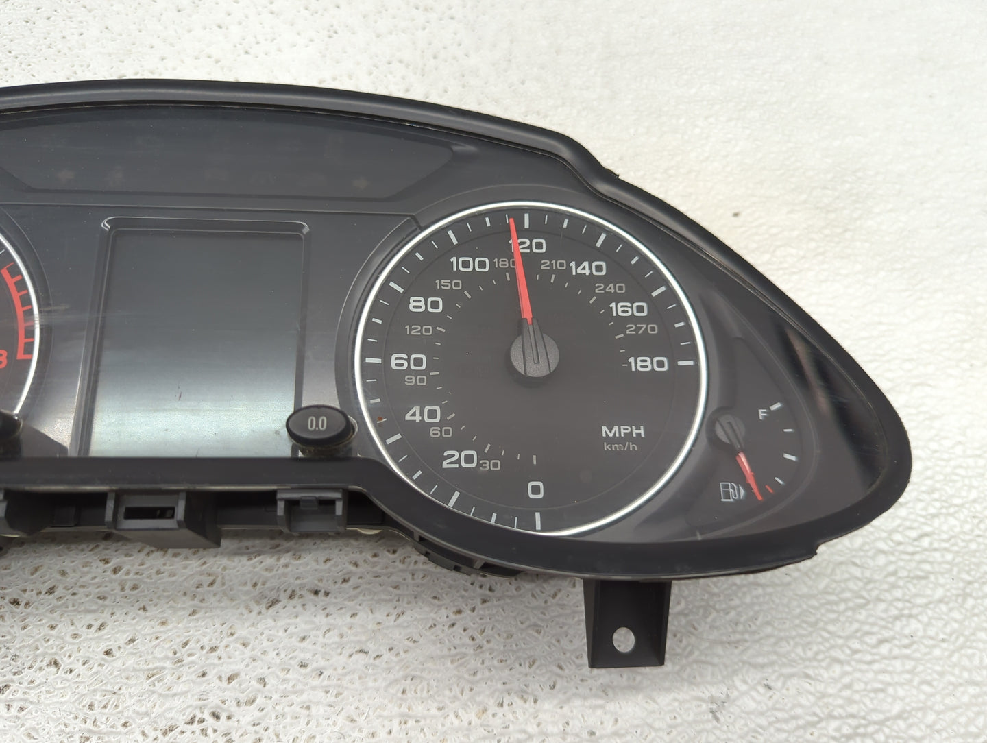 2011-2012 Audi Q5 Instrument Cluster Speedometer Gauges P/N:8R0920950K 503002380404 Fits Fits 2011 2012 OEM Used Auto Parts 