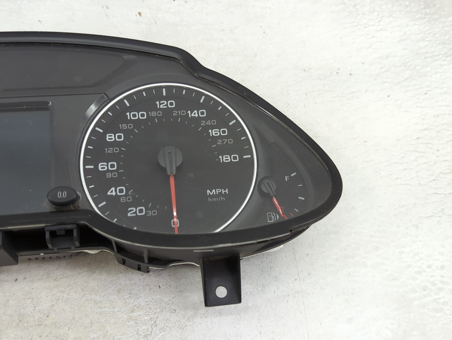 2011-2012 Audi Q5 Instrument Cluster Speedometer Gauges P/N:8R0920950K Miles:138K Fits Fits 2011 2012 OEM Used Auto Parts - 