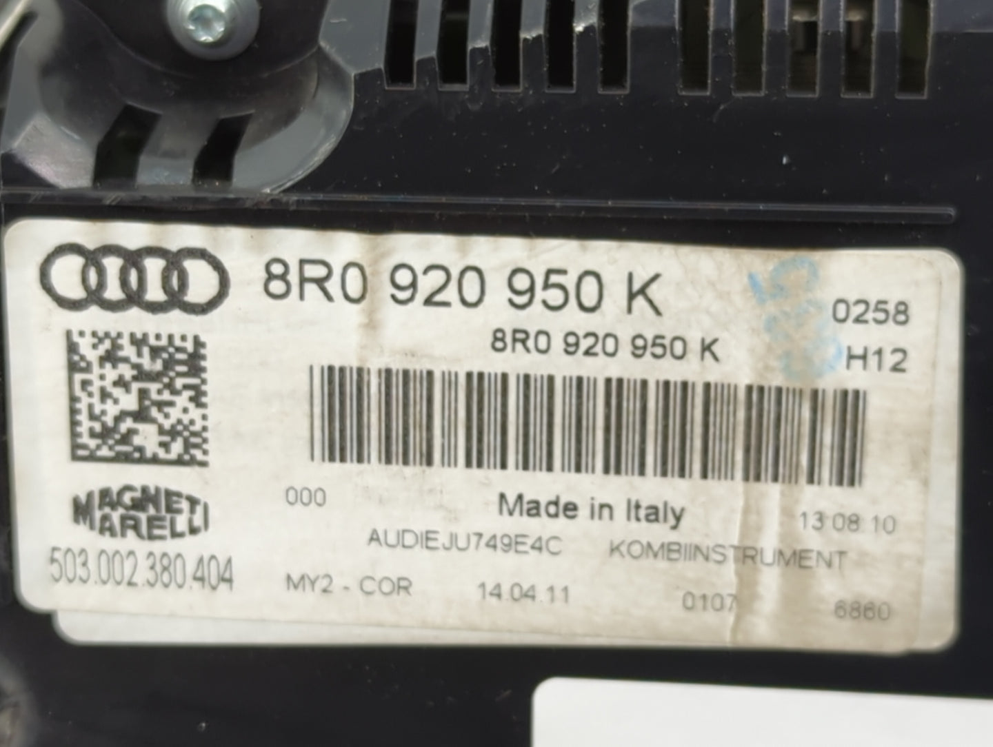 2011-2012 Audi Q5 Instrument Cluster Speedometer Gauges P/N:8R0920950K Miles:138K Fits Fits 2011 2012 OEM Used Auto Parts - 
