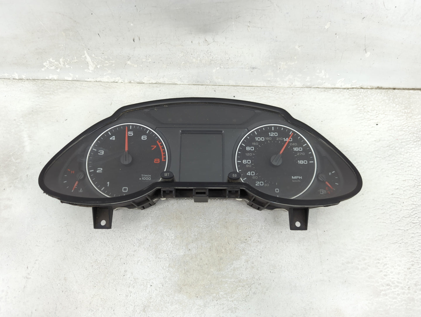 2011-2012 Audi Q5 Instrument Cluster Speedometer Gauges P/N:8R0920981G 503002381305 Miles:66K Fits Fits 2011 2012 OEM Used A