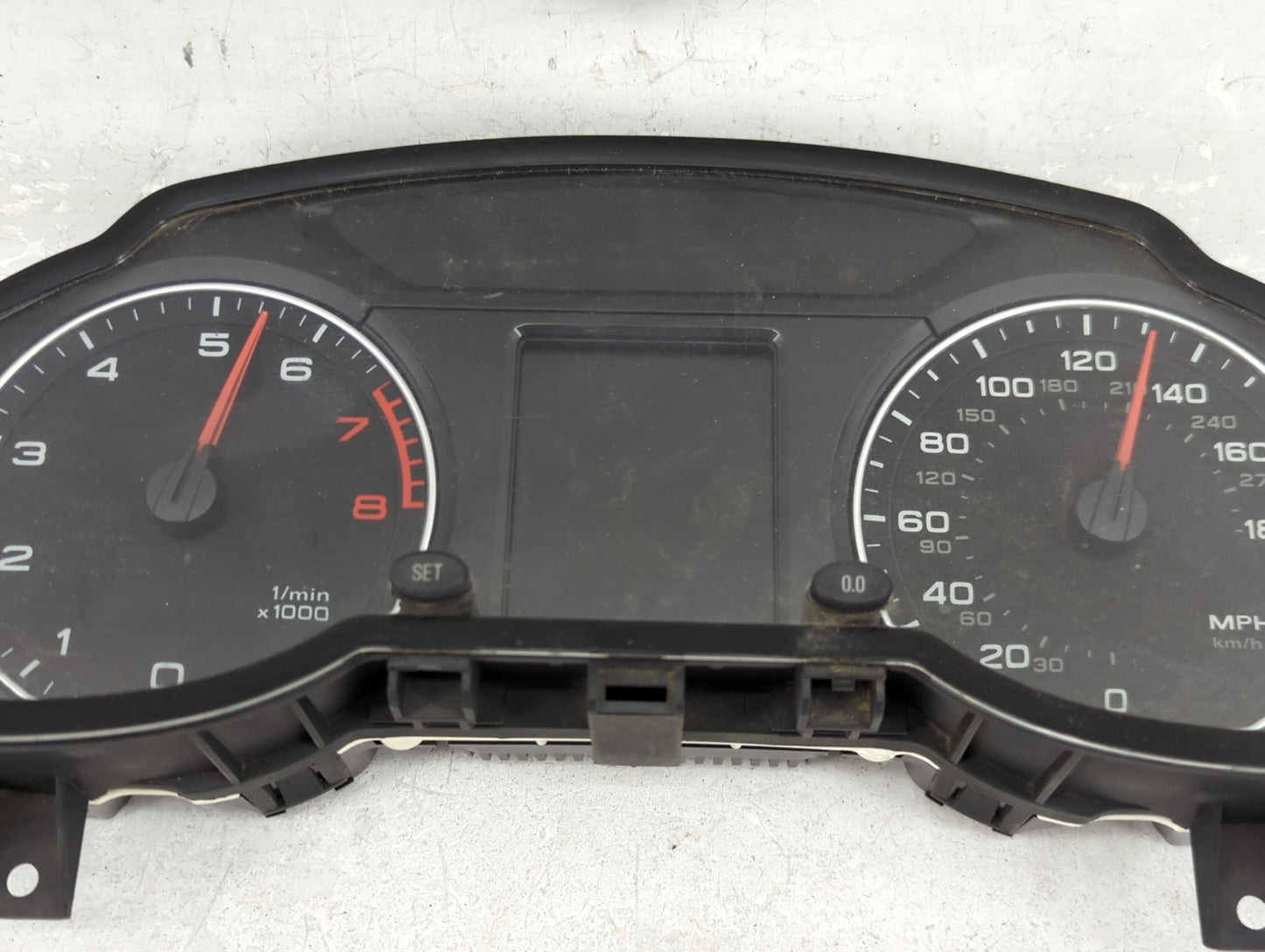 2011-2012 Audi Q5 Instrument Cluster Speedometer Gauges P/N:8R0920981G Miles:83K Fits Fits 2011 2012 OEM Used Auto Parts - O