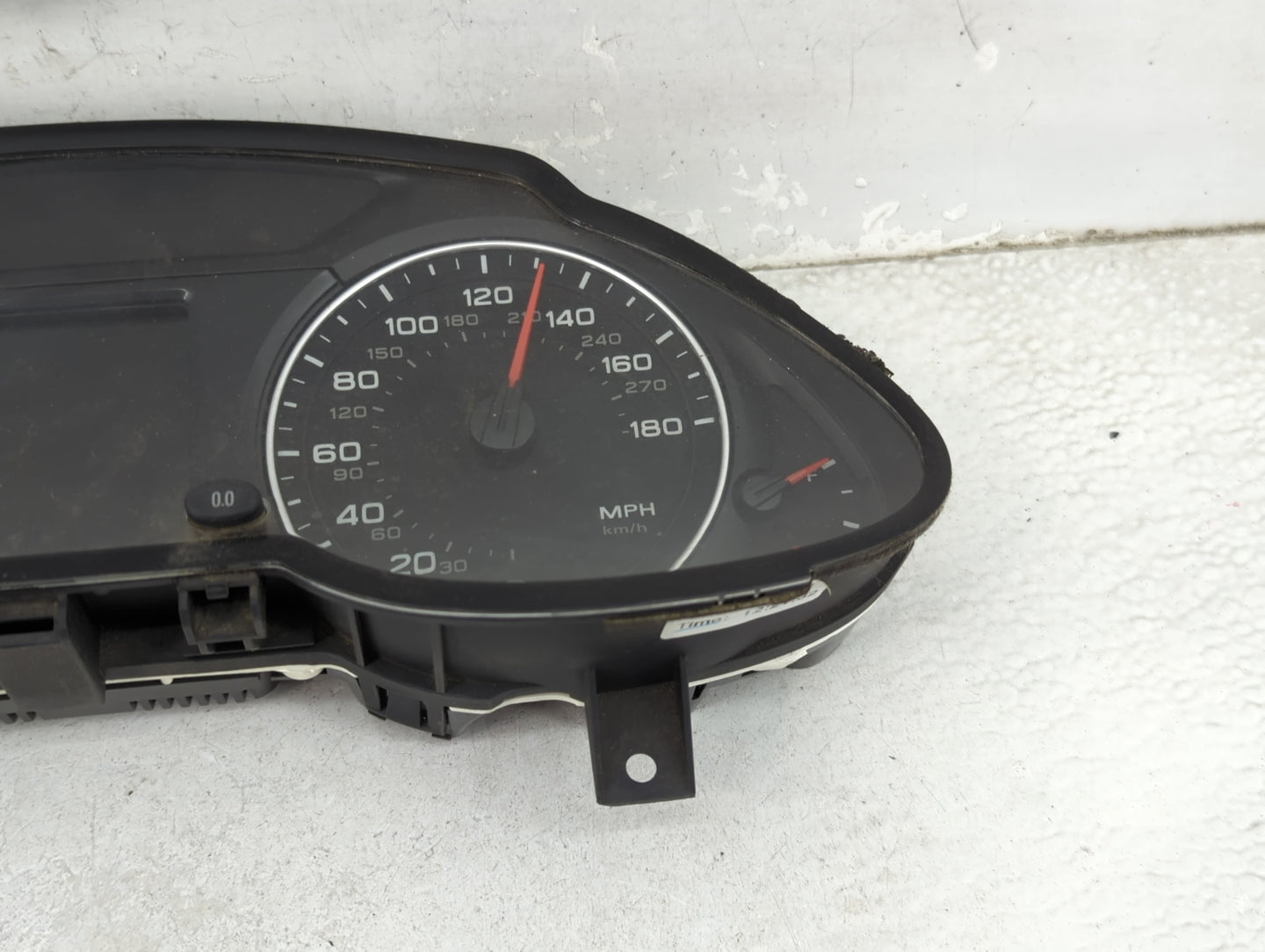 2011-2012 Audi Q5 Instrument Cluster Speedometer Gauges P/N:8R0920981G Miles:83K Fits Fits 2011 2012 OEM Used Auto Parts - O
