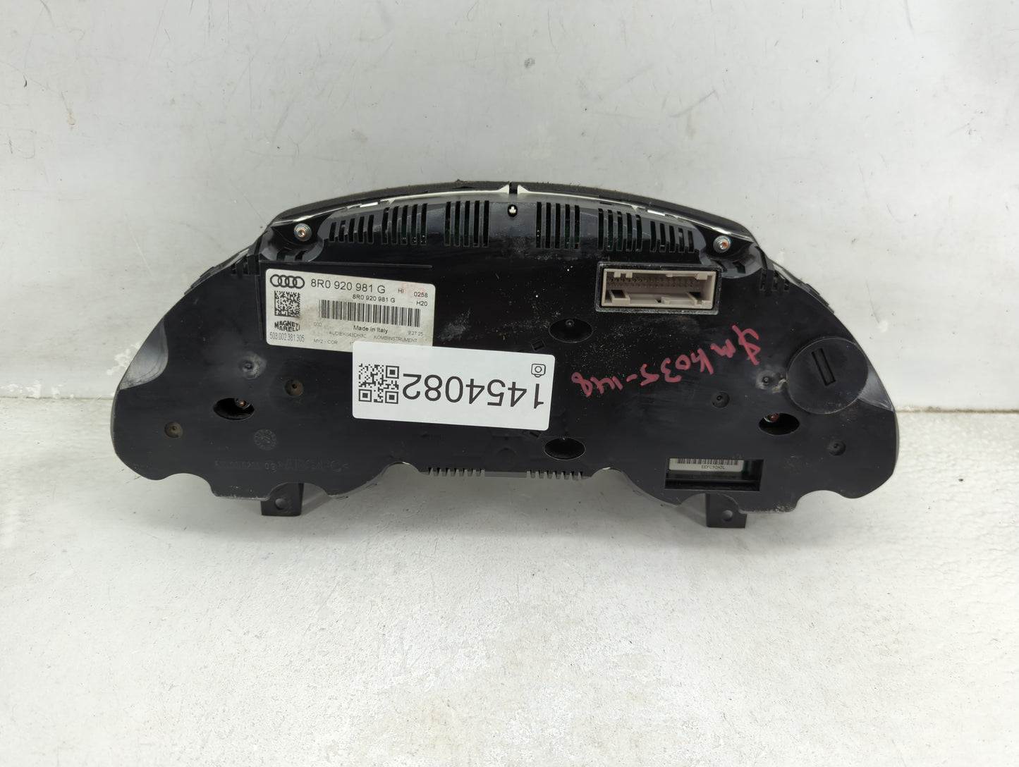2011-2012 Audi Q5 Instrument Cluster Speedometer Gauges P/N:8R0920981G Miles:83K Fits Fits 2011 2012 OEM Used Auto Parts - O