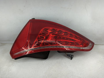 2009-2012 Audi Q5 Tail Light Assembly Passenger Right OEM P/N:8R0 945 094 B Fits Fits 2009 2010 2011 2012 OEM Used Auto Part