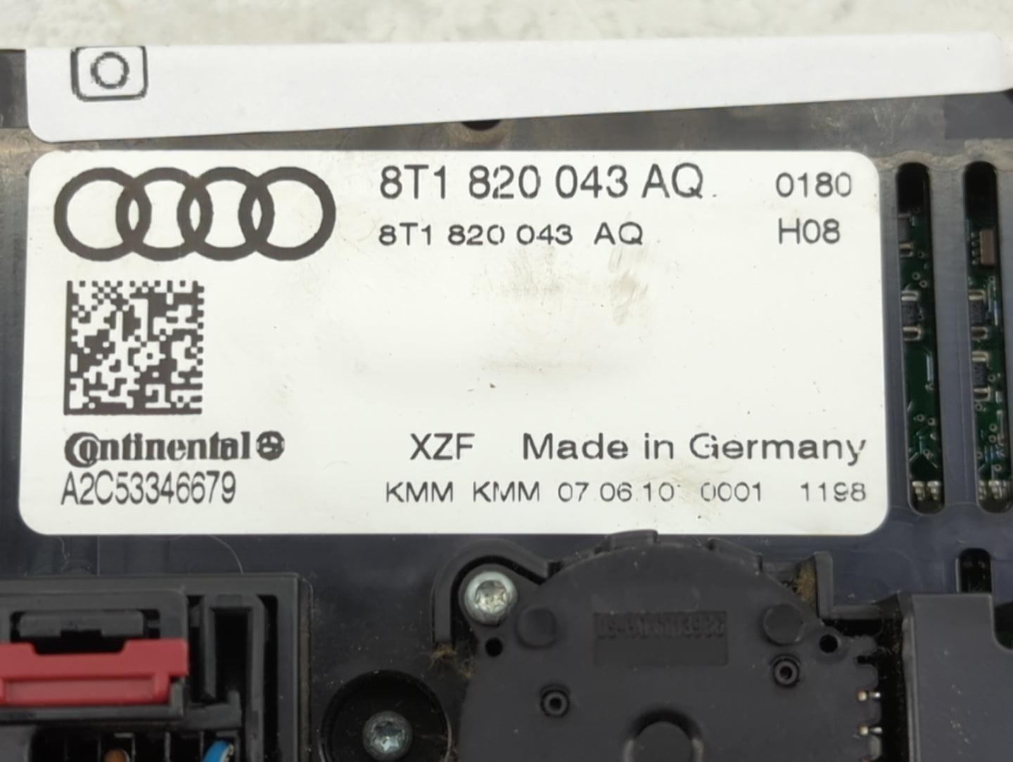 2009-2012 Audi Q5 Climate Control Module Temperature AC/Heater Replacement P/N:8T1 820 043 AQ Fits OEM Used Auto Parts - Oem