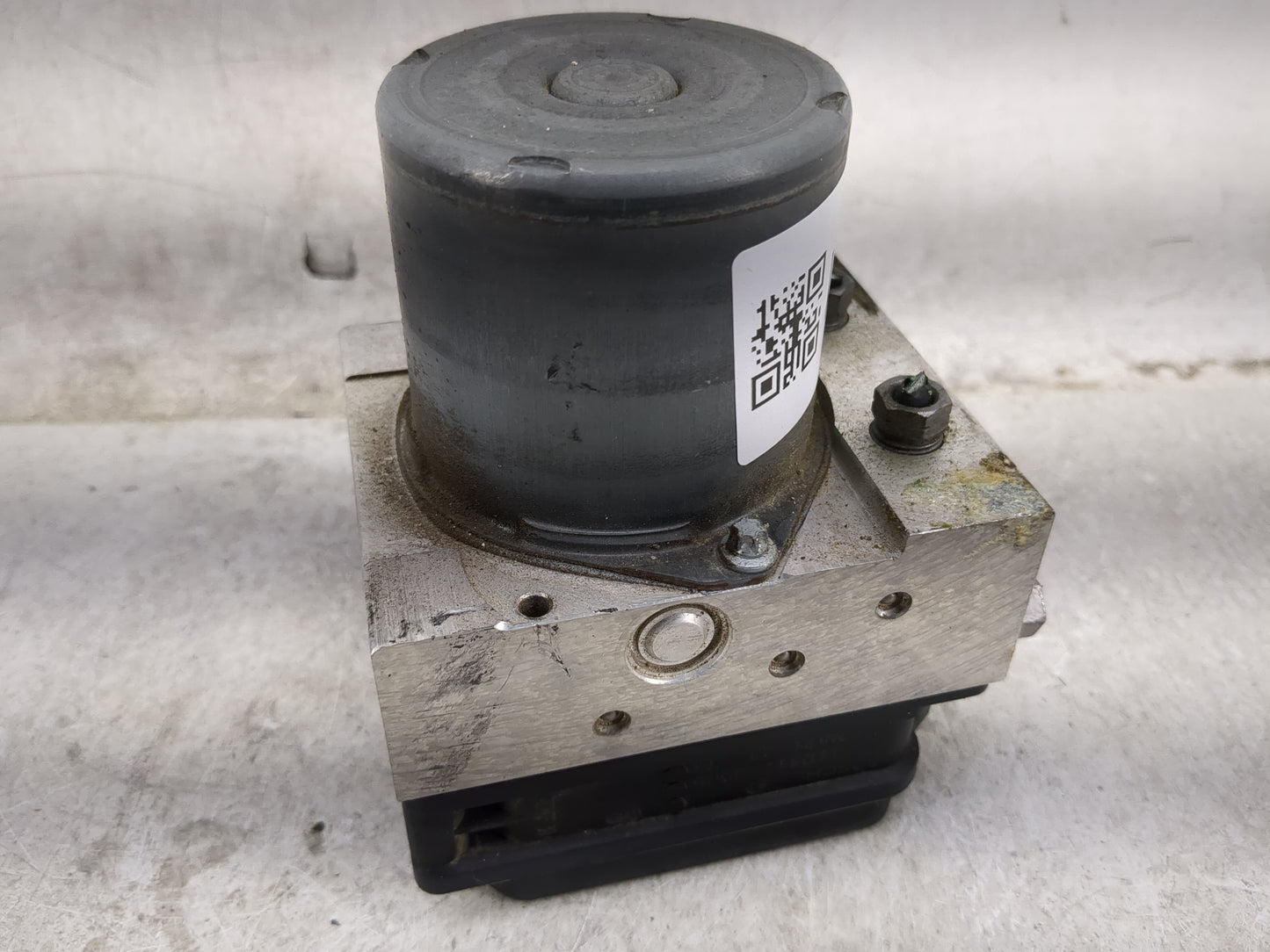 2009-2012 Audi Q5 ABS Pump Control Module Replacement P/N:0 265 236 336 Fits Fits 2009 2010 2011 2012 OEM Used Auto Parts - 
