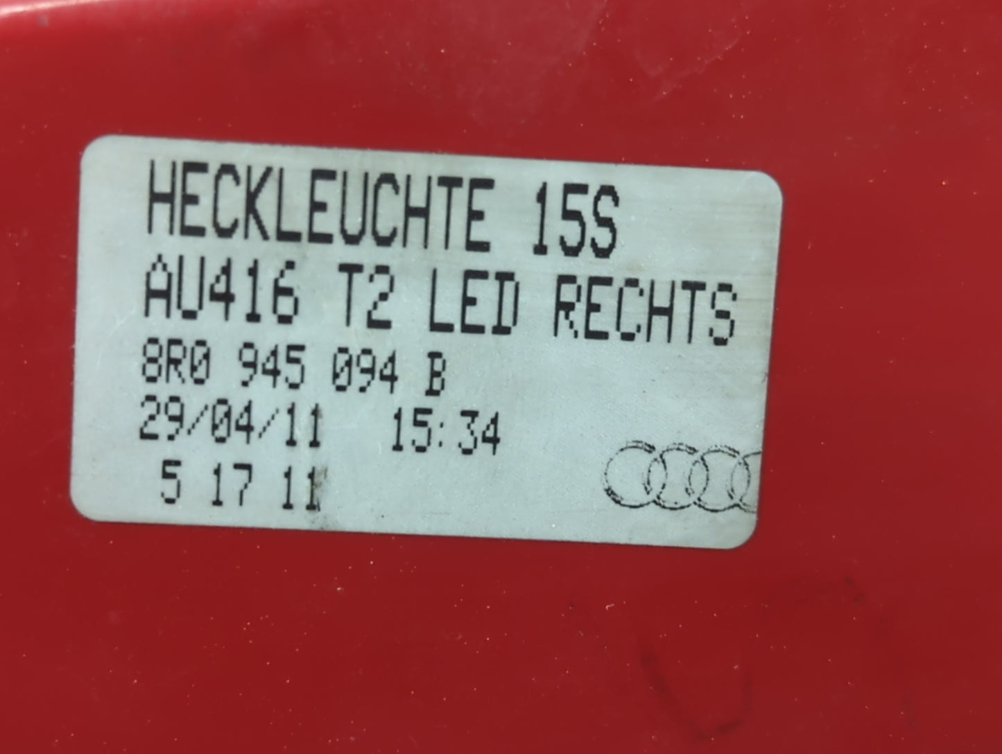 2009-2012 Audi Q5 Tail Light Assembly Passenger Right OEM P/N:8R0 945 094 B Fits Fits 2009 2010 2011 2012 OEM Used Auto Part