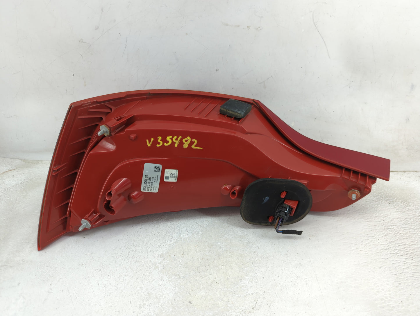 2009-2012 Audi Q5 Tail Light Assembly Driver Left OEM P/N:8R0 945 093 B AU416 T2 Fits Fits 2009 2010 2011 2012 OEM Used Auto