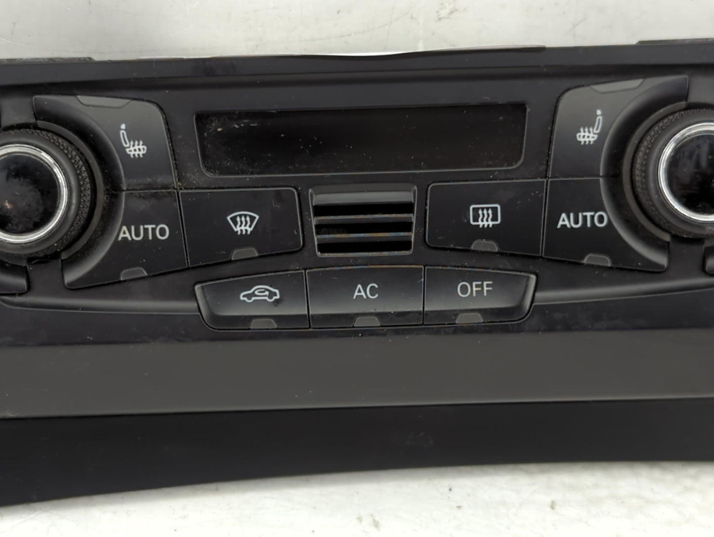 2009-2012 Audi Q5 Climate Control Module Temperature AC/Heater Replacement P/N:8T1 820 043 AQ Fits OEM Used Auto Parts - Oem