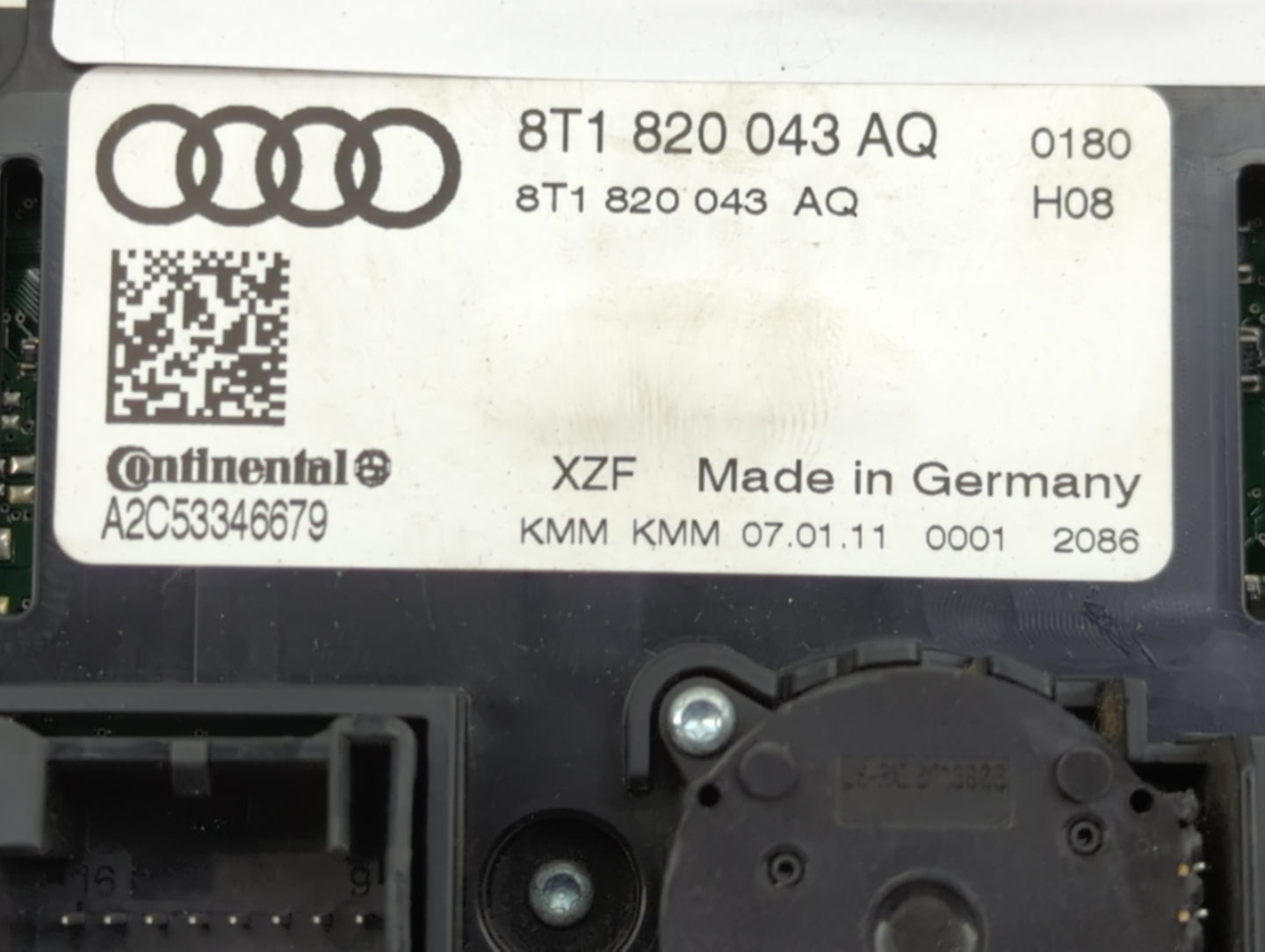 2009-2012 Audi Q5 Climate Control Module Temperature AC/Heater Replacement P/N:8T1 820 043 AQ Fits OEM Used Auto Parts - Oem