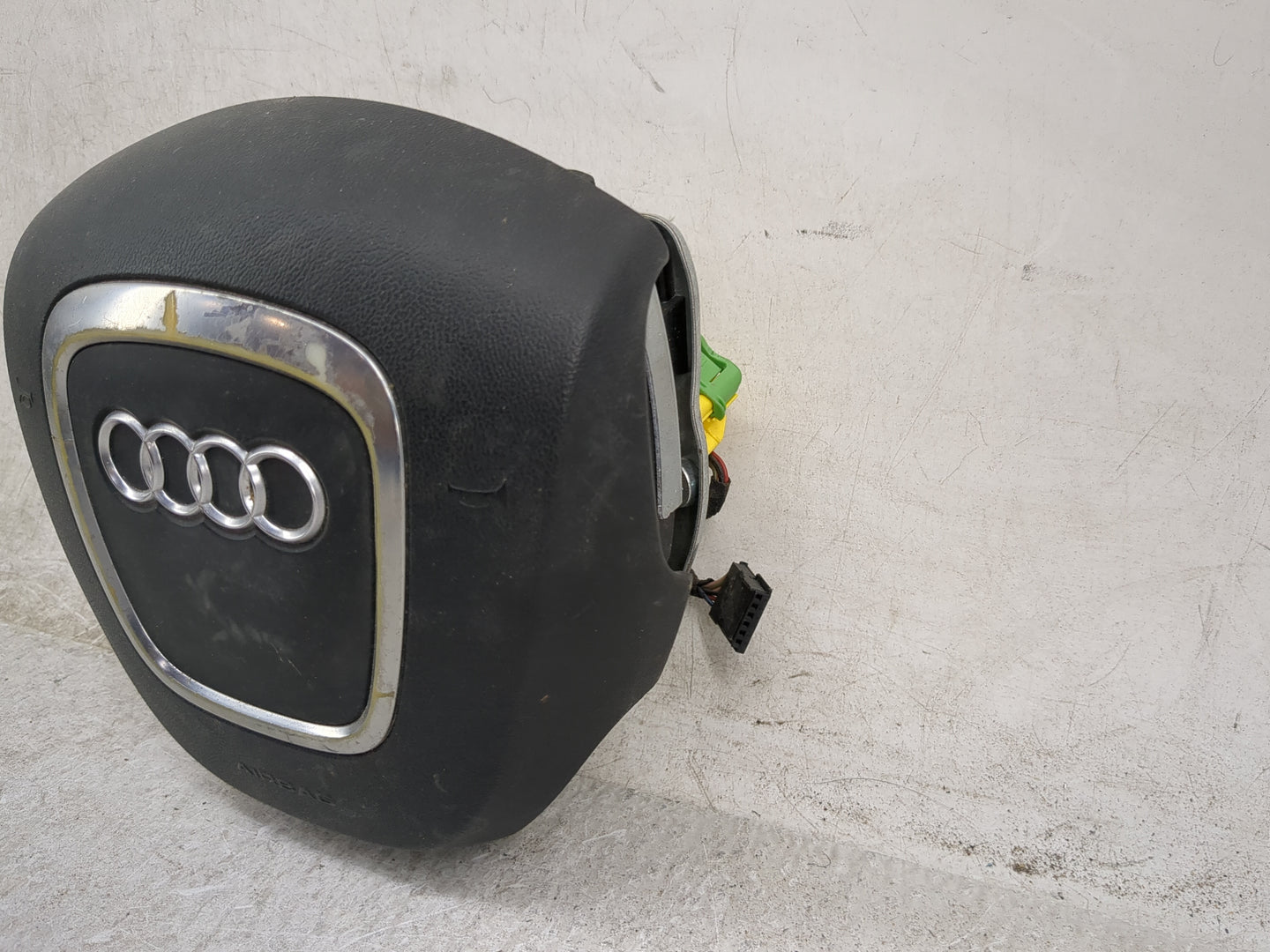 2009-2012 Audi Q5 Air Bag Driver Left Steering Wheel Mounted 1458129 - Oemusedautoparts1.com