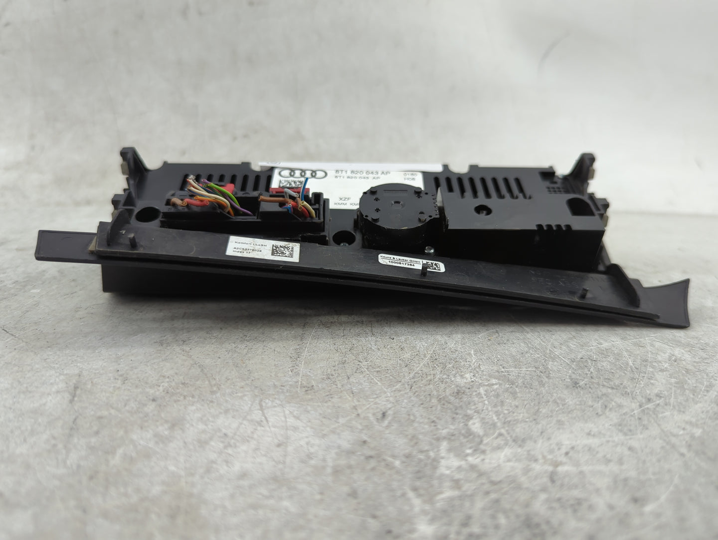 2009-2012 Audi Q5 Climate Control Module Temperature AC/Heater Replacement P/N:8T1 820 043 AP Fits OEM Used Auto Parts - Oem